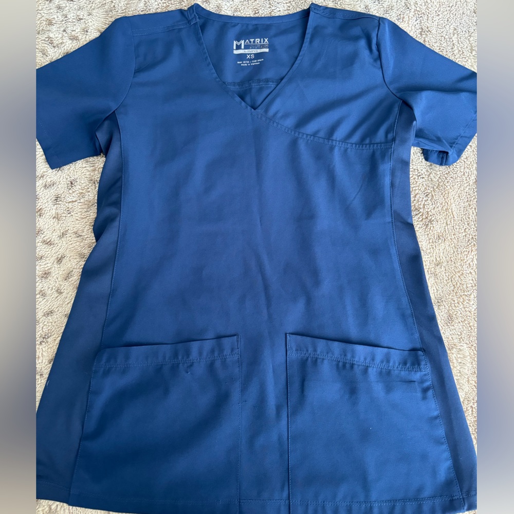 Navy blue scrub top. XS.